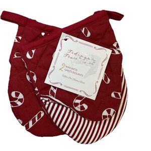 Christmas NWT candy Cane Red‎ Quilted & Silicone Oven Mits
